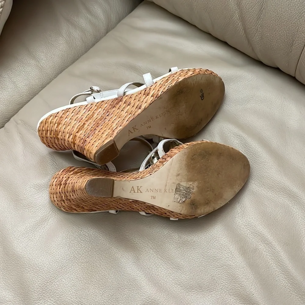 Anne Klein Women’s White Strappy Wedge Sandal Size 7 M